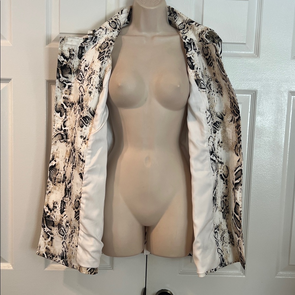 Like New-Bebe-Python Print Double Breasted Knee L… - image 8